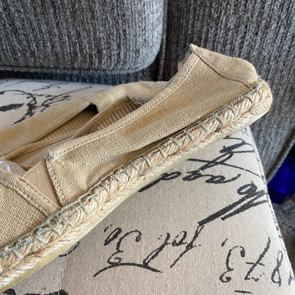 Women’s slip on - Picture 2 of 3